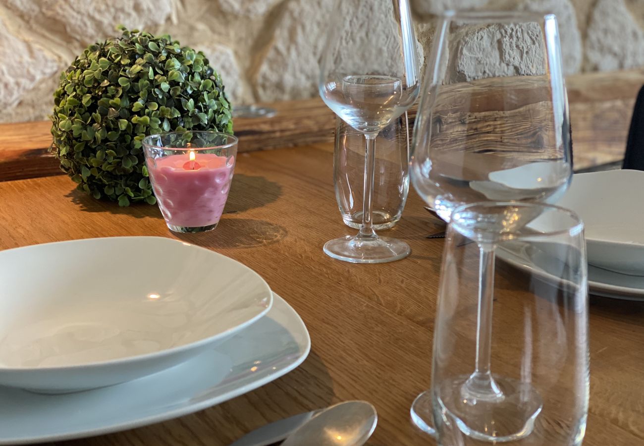 Dining table set in the holiday home flat Alpine Studio Apartment in the Schladming Dachstein Region