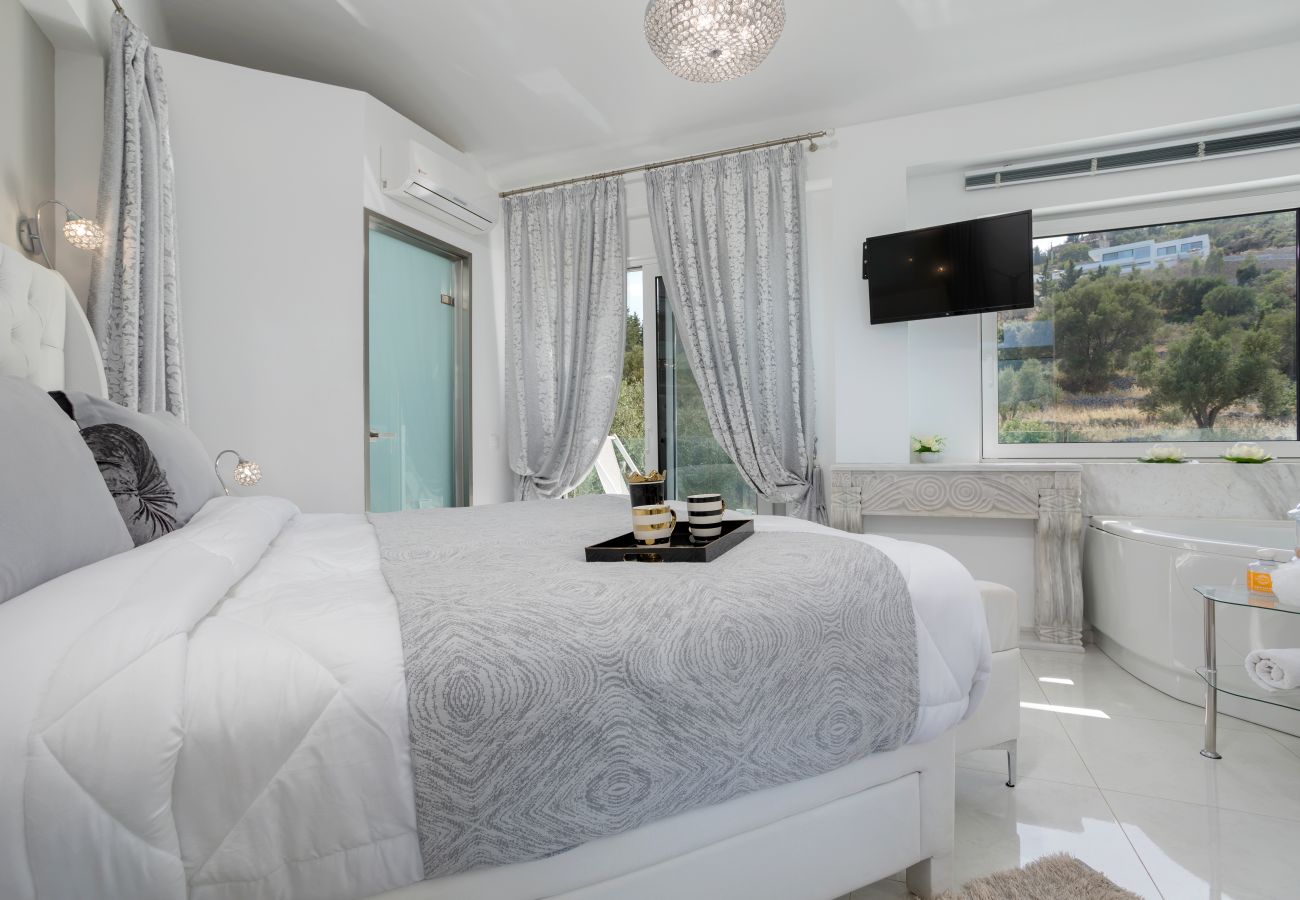 Villa in Agios Nikolaos - Luxury Dion Villa