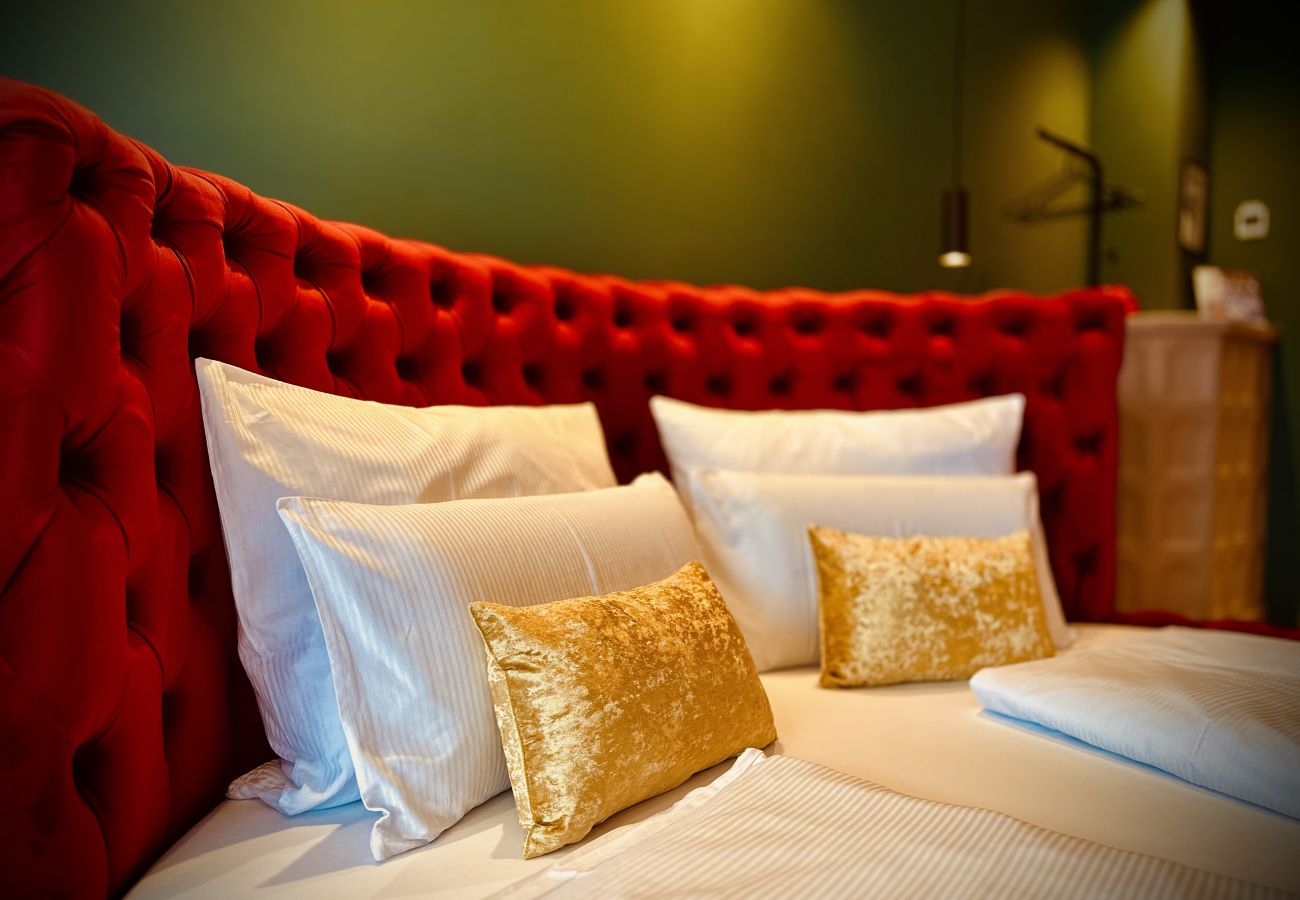 Apartment in Bad Aussee - Red Velvet Romantik Appartement - Bad Aussee City