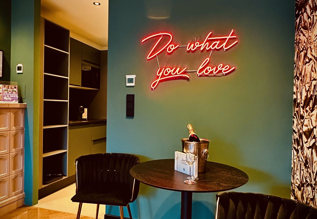 Apartment in Bad Aussee - Red Velvet Romantik Appartement - Bad Aussee City