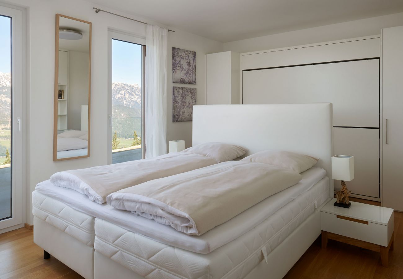 Schlafzimmer in der Ferienwohnung Fastenberg Top 3 in der Schladming-Dachstein Region