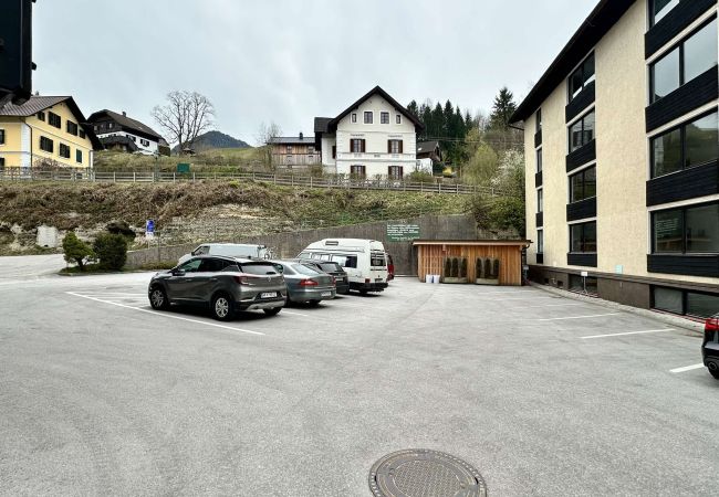 Ferienwohnung in Bad Aussee - Miami Vice Appartement mit Balkon Ferienwohnung in Bad Aussee - Miami Vice Appartement mit Balkon