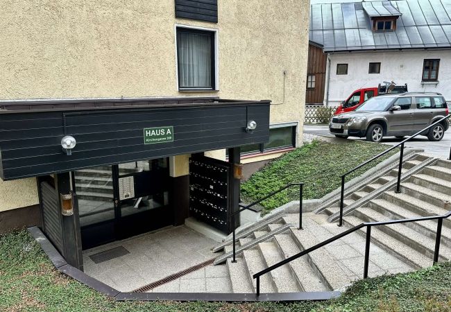 Ferienwohnung in Bad Aussee - Miami Vice Appartement mit Balkon Ferienwohnung in Bad Aussee - Miami Vice Appartement mit Balkon