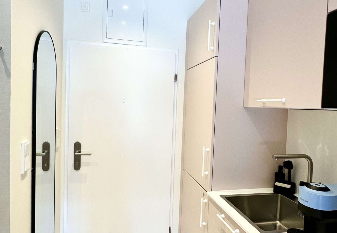 Ferienwohnung in Bad Aussee - Miami Vice Appartement mit Balkon