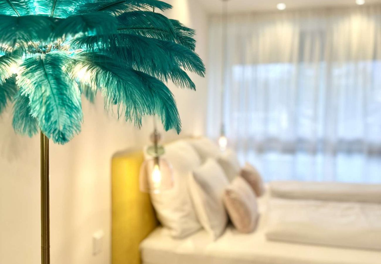 Ferienwohnung in Bad Aussee - Miami Vice Appartement mit Balkon